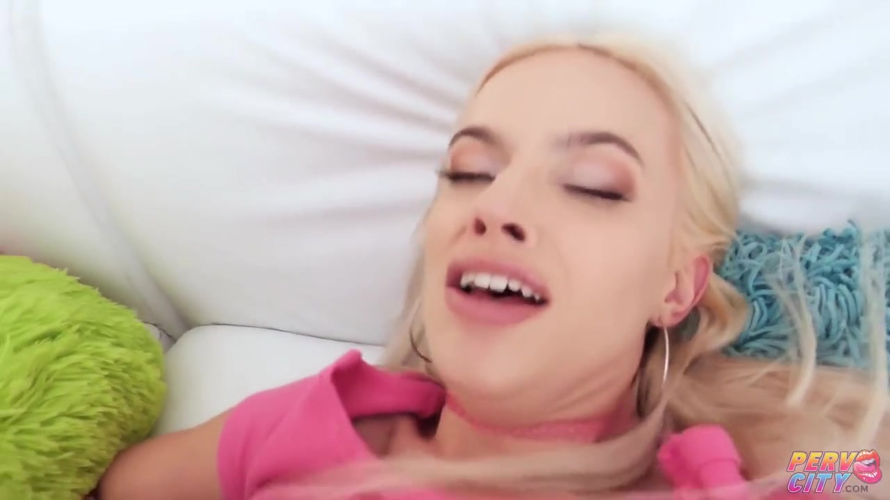 Hot Babe Big Cock Anal Stretching - Lindsey Lakes