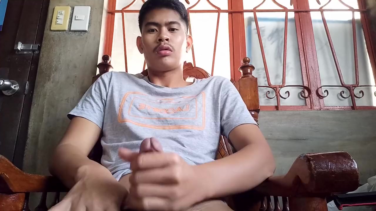 Horny Filipino Masturbate In The Morning