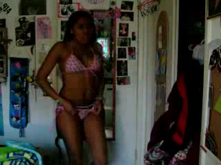 Nice homemade video with dancing dark-skinned woman