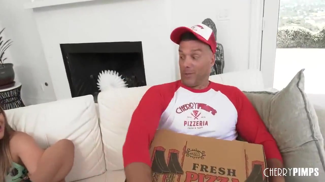 Gizelle Blanco In Big Sausage Pizza And Doggystyle From The Pizza Delivery Guy For Latina