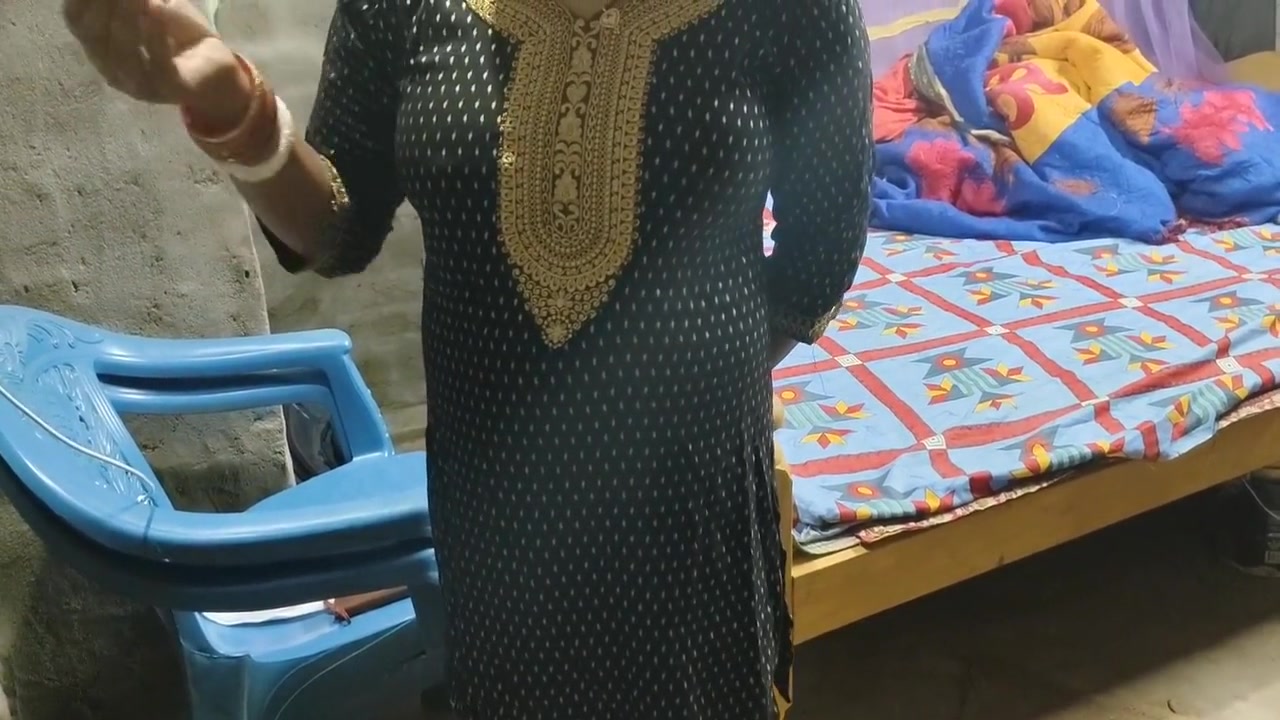 Bengali Bhabhi Ki Chut Mein Ungali Dalkar Sex Kiya Village Wife Fucing