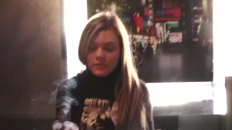 My sexy girlfriend doesn.t mind fascinating me with public sex