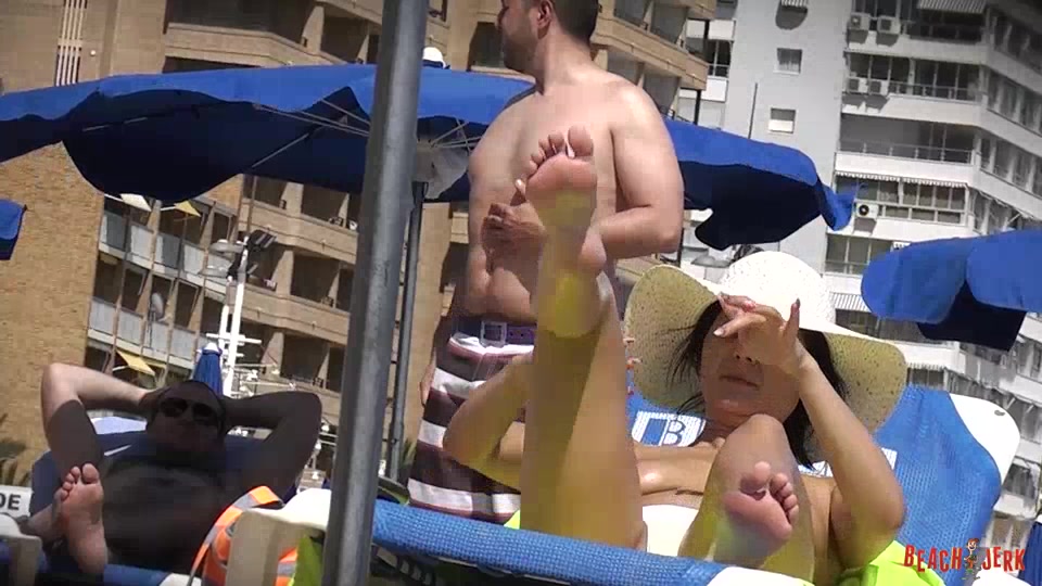 Boobs and sunbeds 07 - BeachJerk