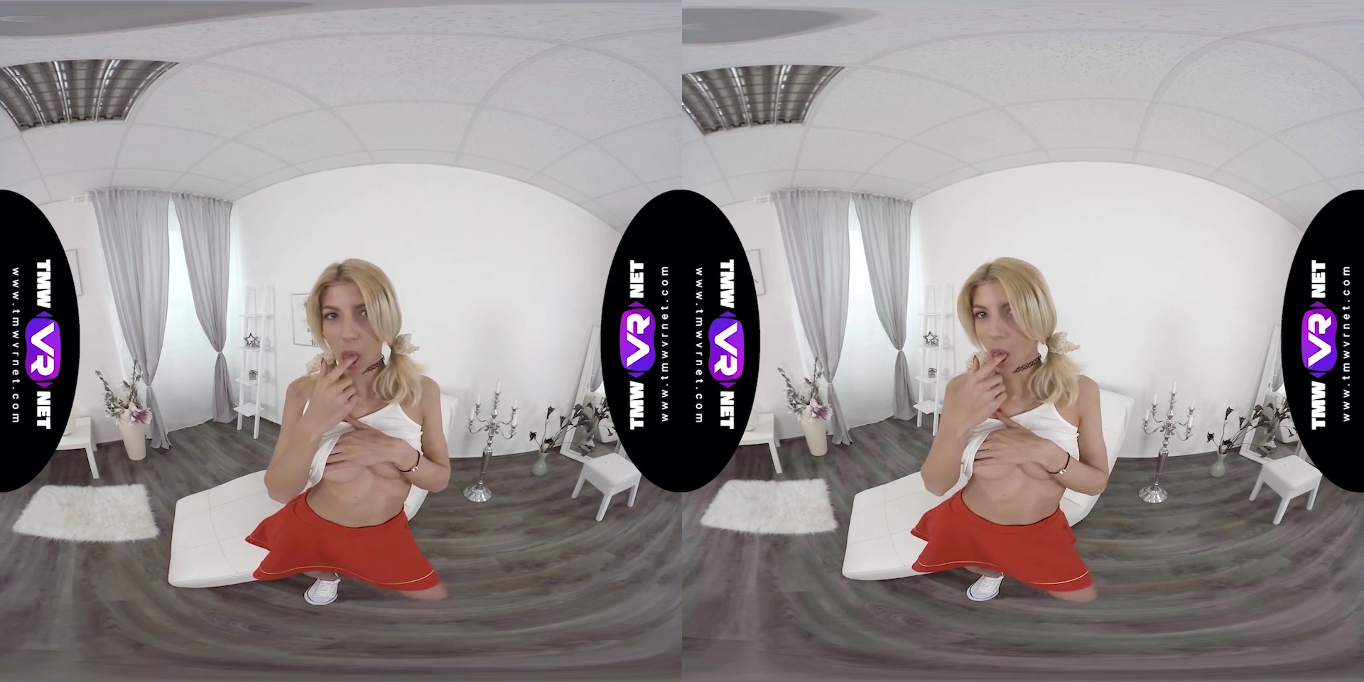 Taking sex trip on couch - TmwVRnet