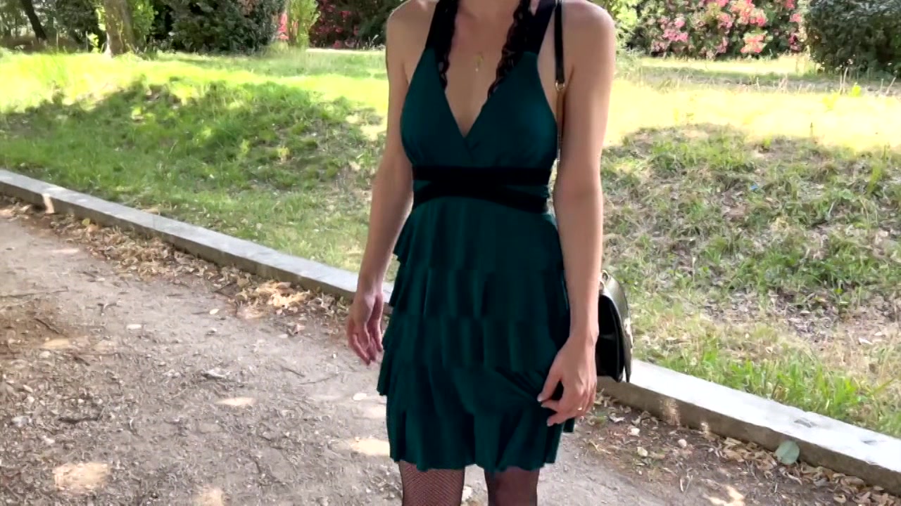Lily Diablesse is in a playful mood... - Jacquie et Michel TV