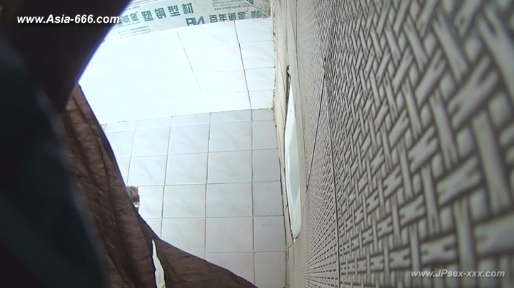 chinese girls go to toilet.127