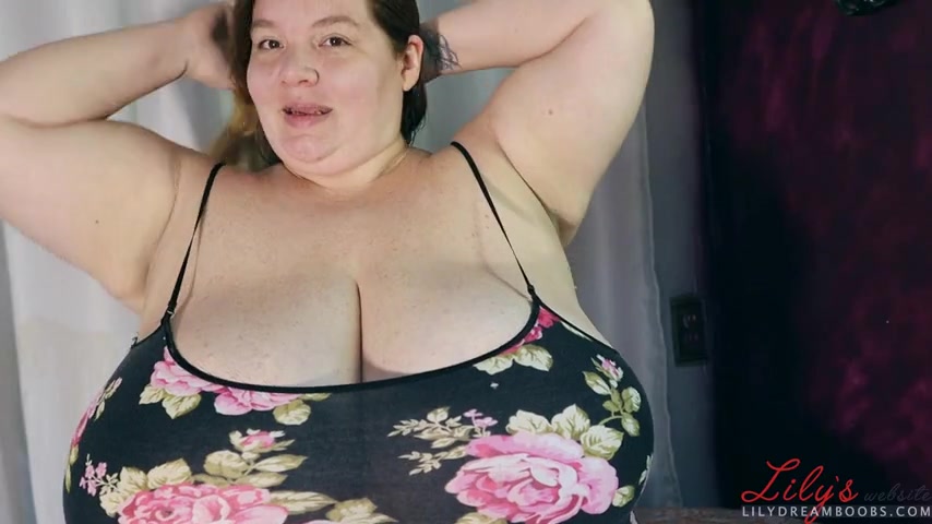Lexxxi Luxe has fat udders