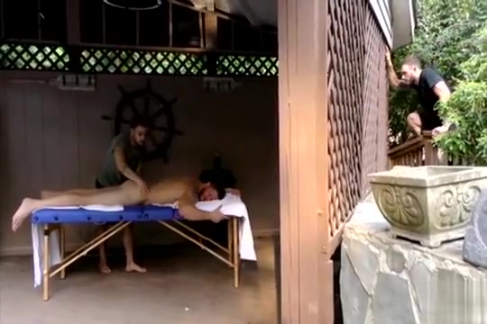 Couples massage 2
