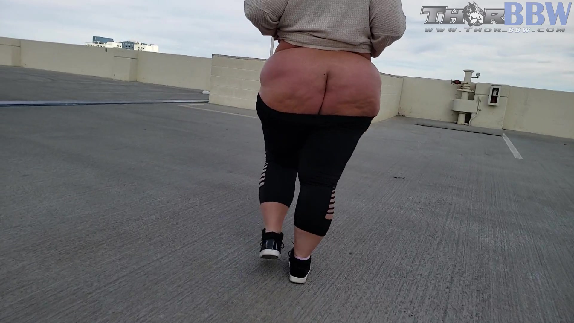 Suzee Que Public - Thor-Bbw