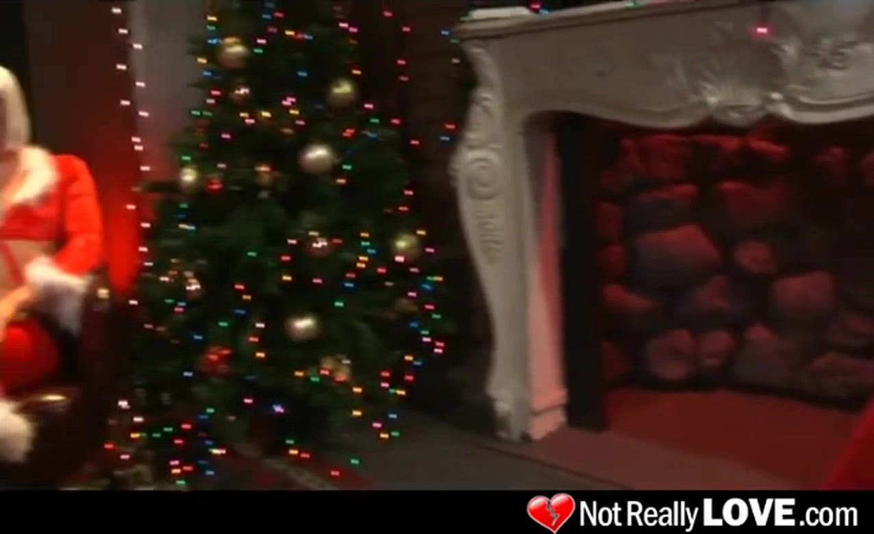 Cosplay christmas whore in DP threeway