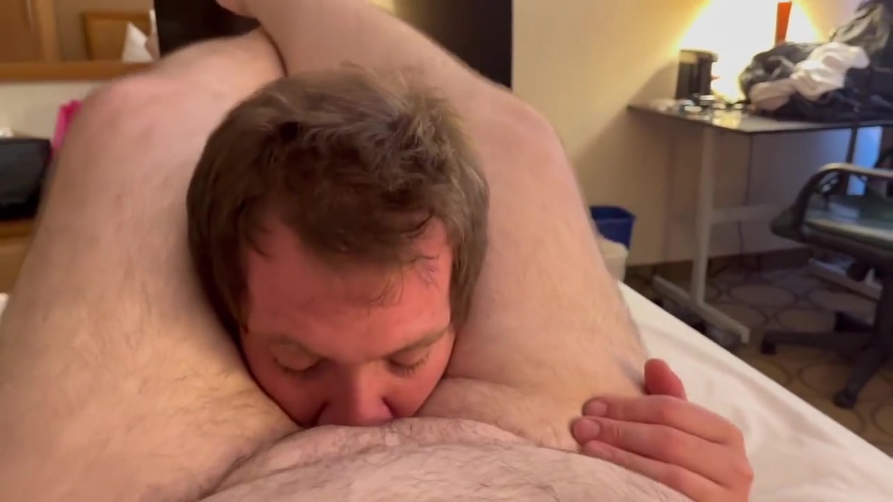 More Supreme Squashing And Sucking Avec Mon Tres Bon French-canadian Twink Chaser Sub Boy