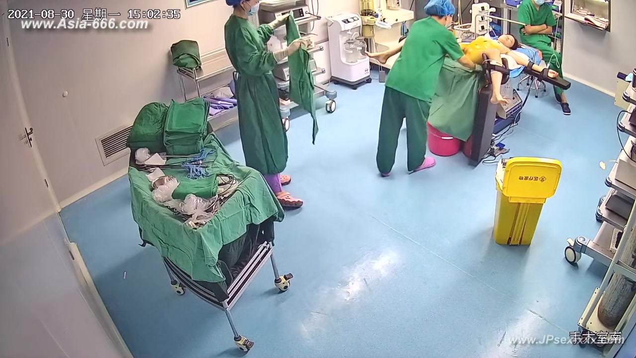 Peeping Hospital patient.21
