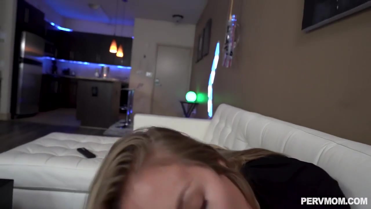 Blonde Blowjob Babe Performs A Sloppy Pov Cocksucking