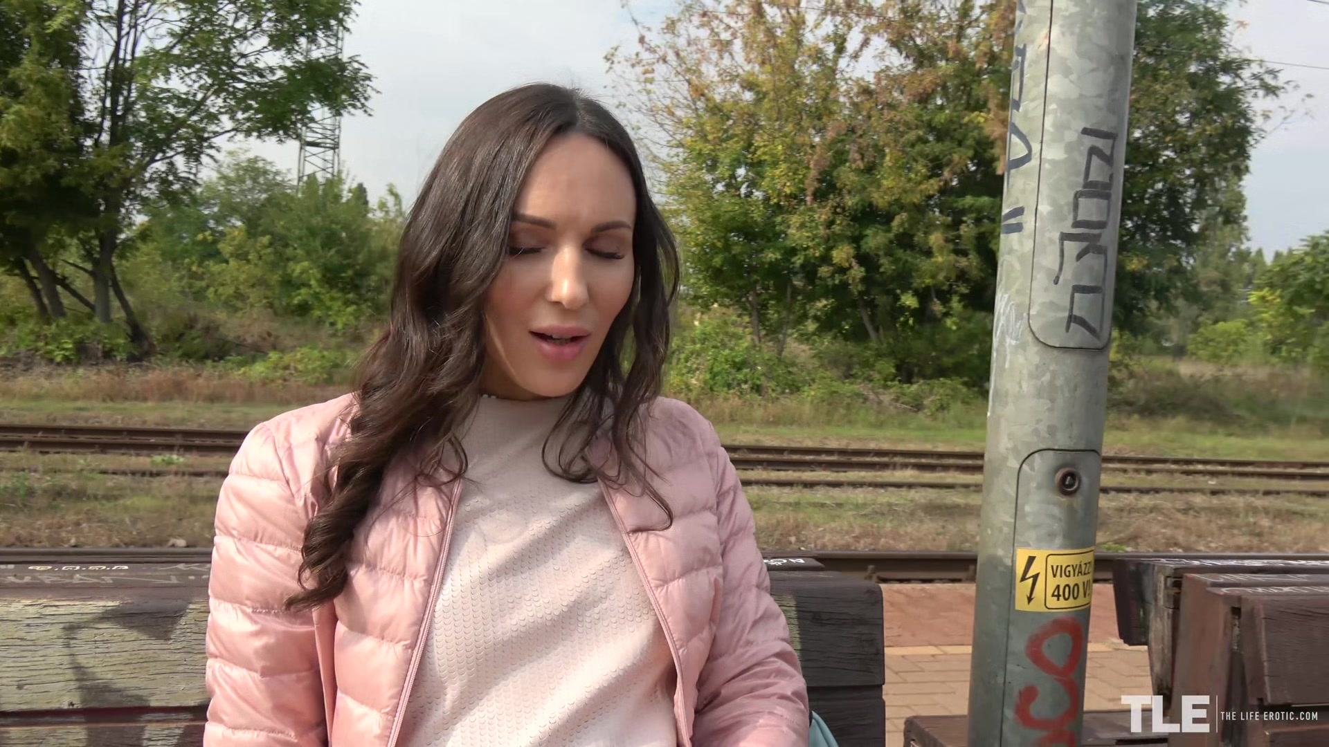 Undercover - Train - Lilu - TheLifeErotic