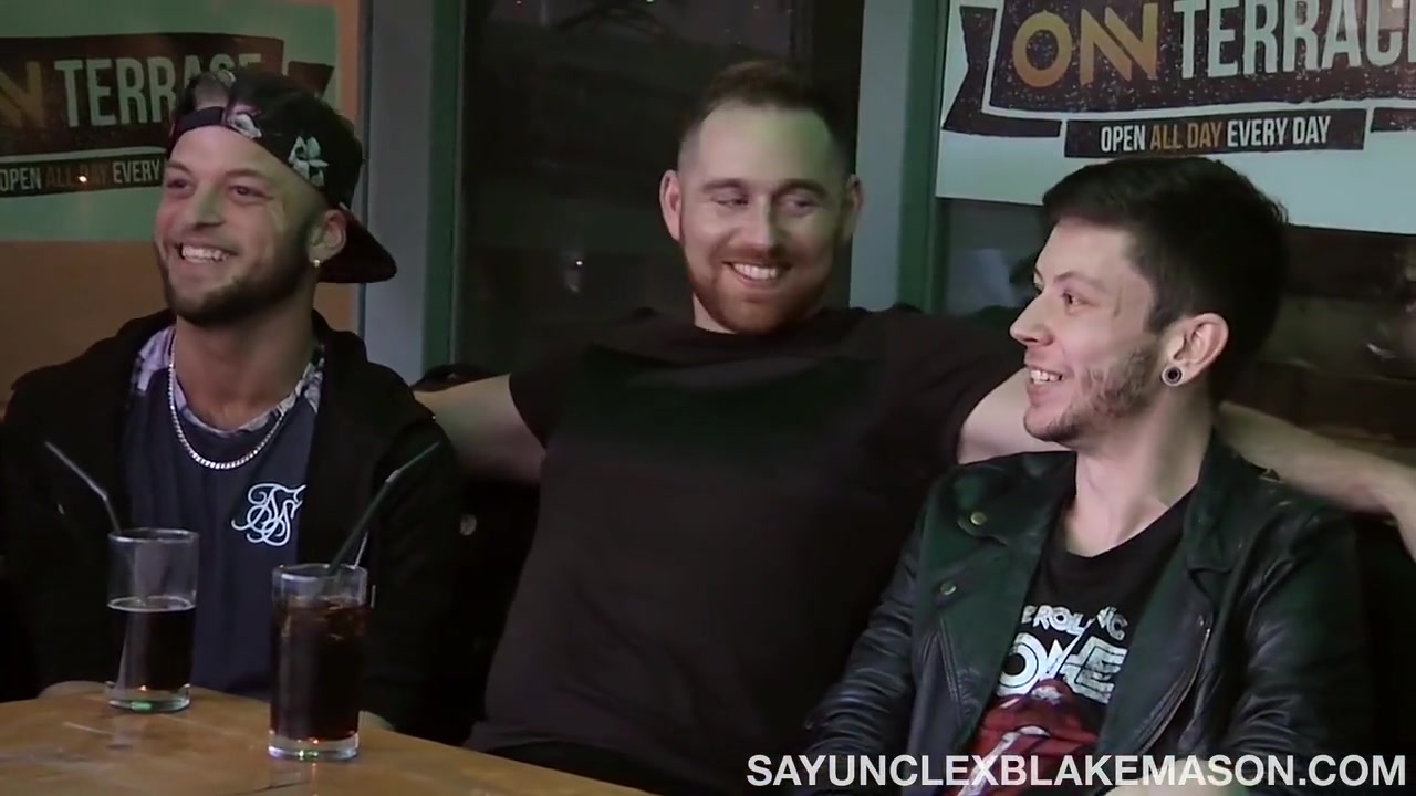 Drew Dixon And Xavier Sibley In Extras Fucked By