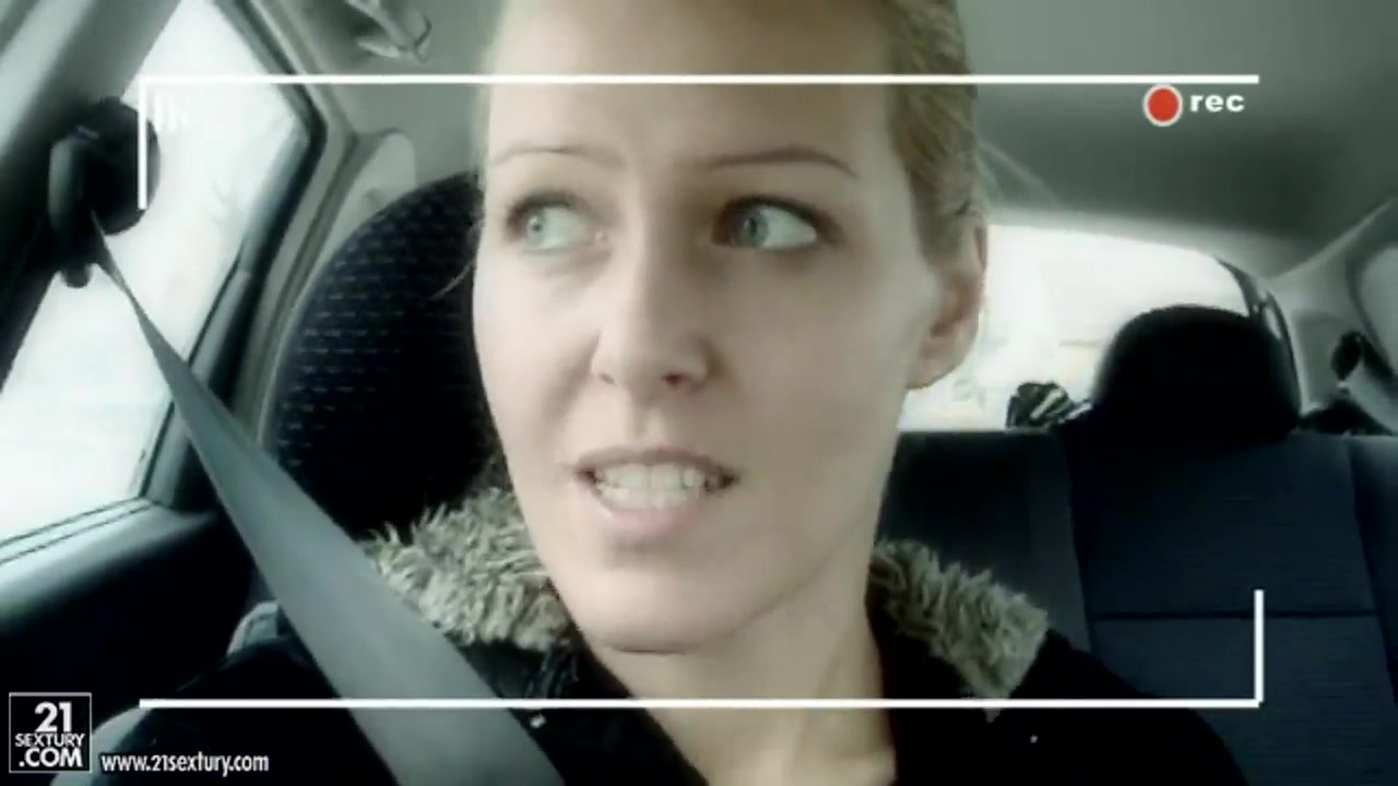 Sophia drives through Canada, and chit-chats