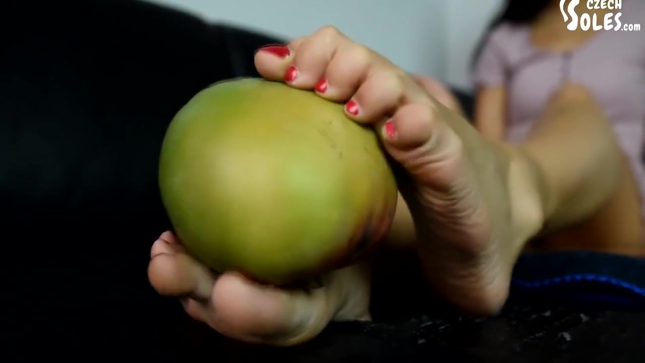 Foot Massage To Asian Goddess For A Reward (foot Worship,feet Fetish,soles)