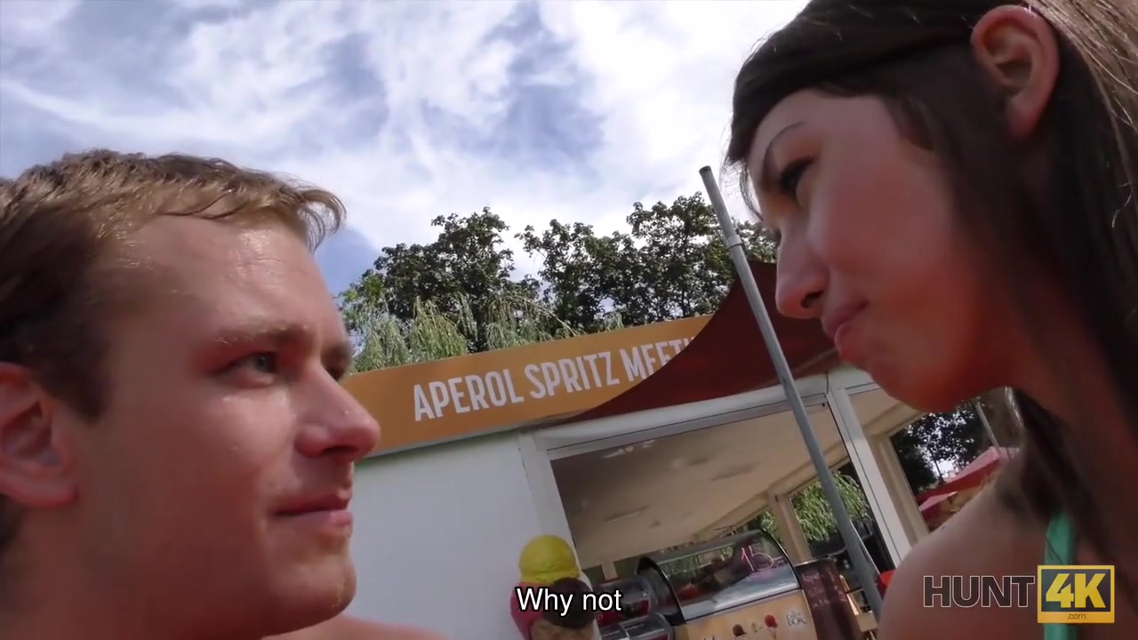HUNT4K. Handsome hunter successfully pucked up cutie on public beach