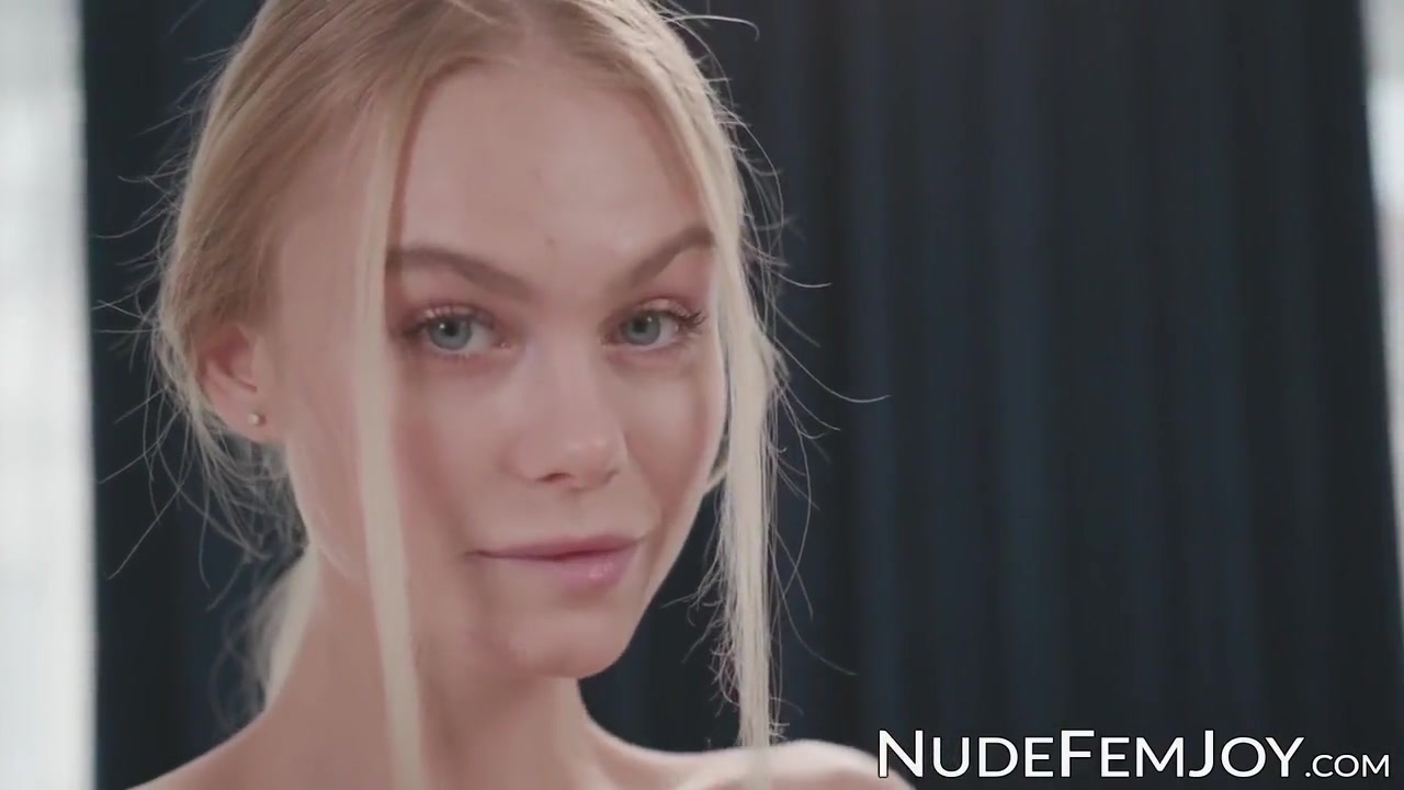 Naughty Blonde Beauty Solo Pussy Playing And Strip