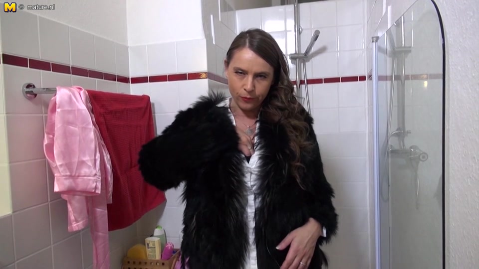 Big Breasted German Milf Having Fun In The Bathroom - MatureNL