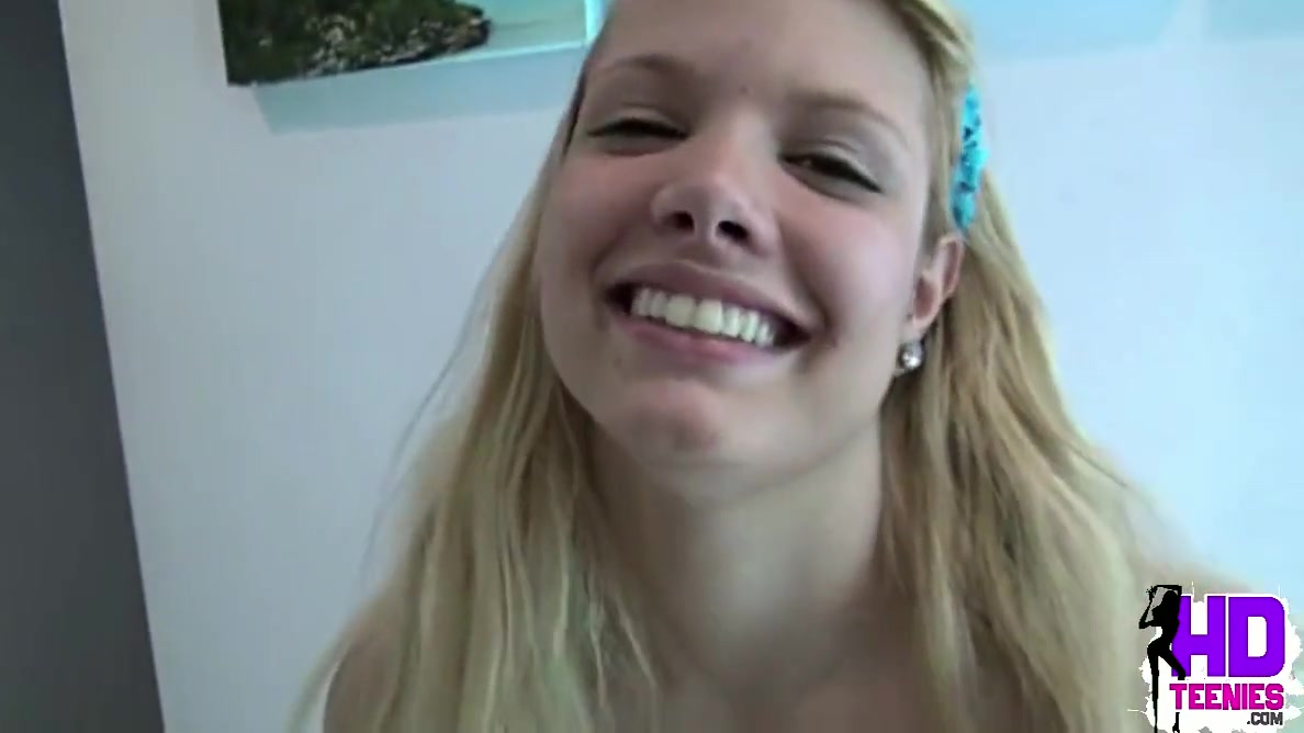 Little Taylor - With Natural Tits Teasing While Workout