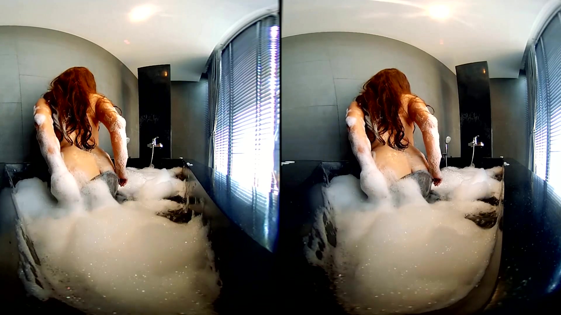 Fat Girl With Huge Natural Tits In The Jacuzzi - VRpussyVision
