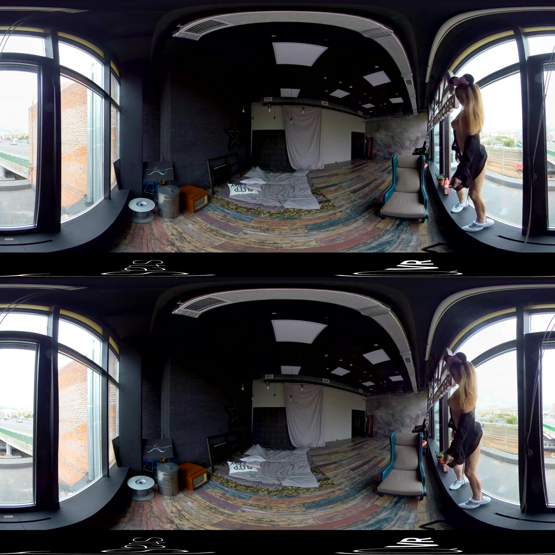 LilianQ in Naughty Little Mouse 360\u00ba - StasyQVR