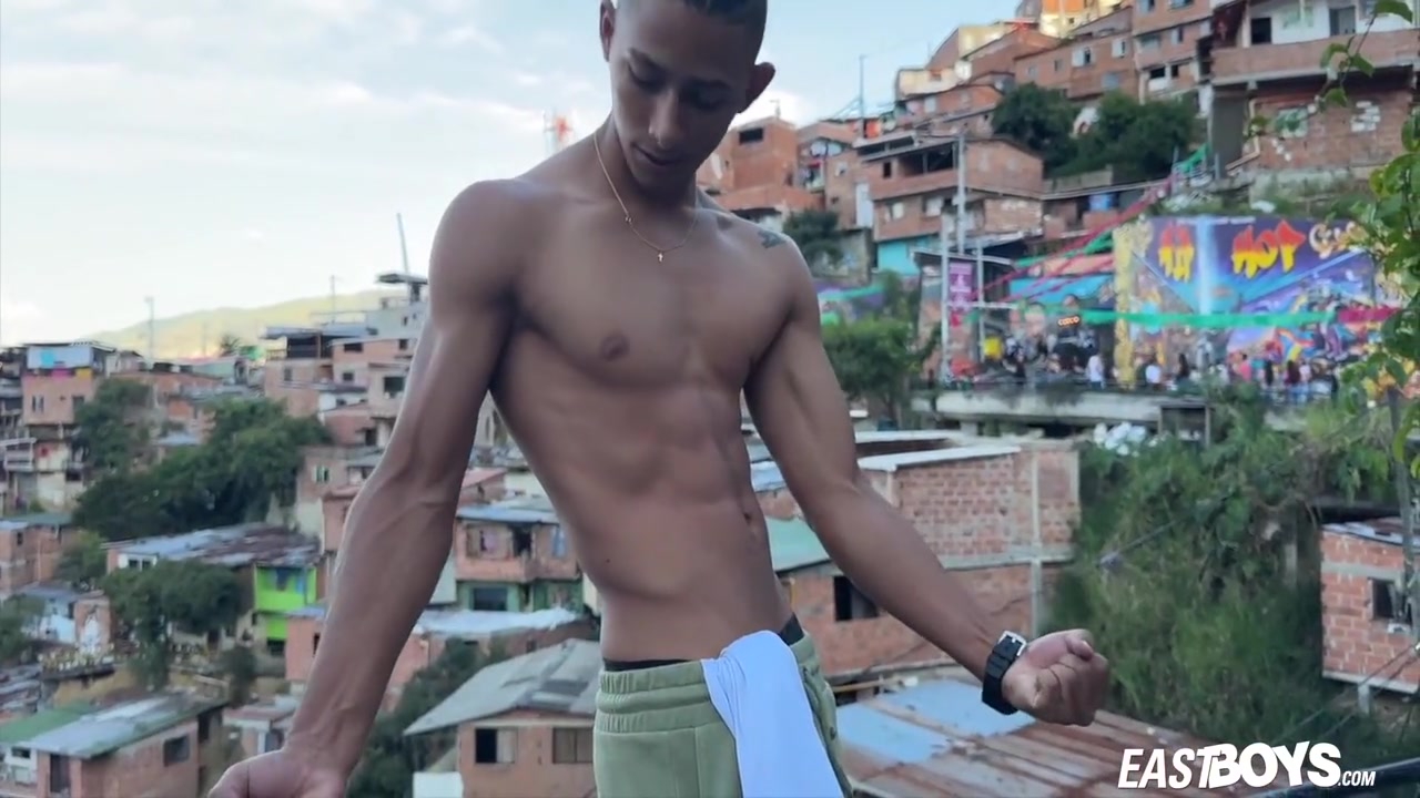 Marcus Brown - Exclusive In Medellin 5 Min