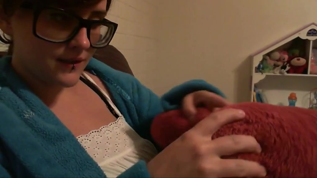 Bedtime with a curvy milf