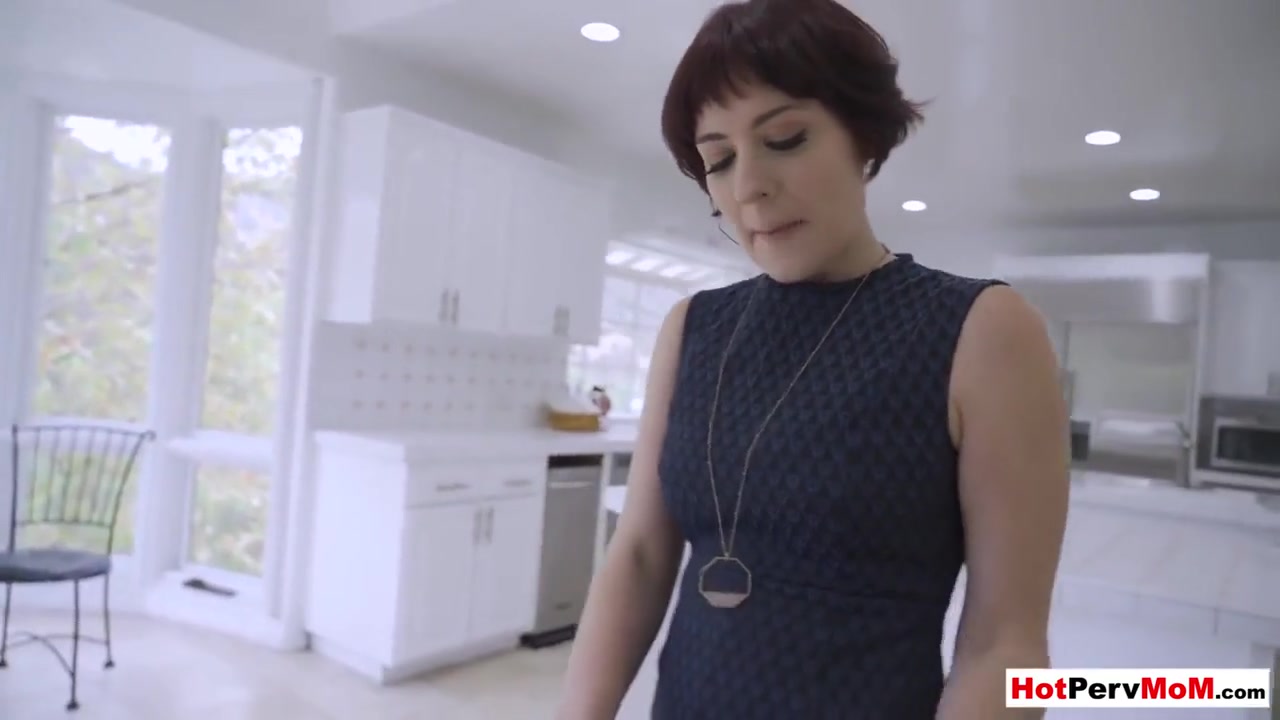 Step son Feeding His Milf Stepmothers Neglected Pussy From B