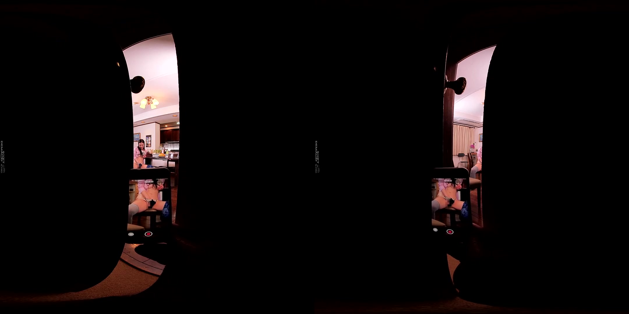Zoomed-in Peeping VR 4 - Upskirt Downblouse