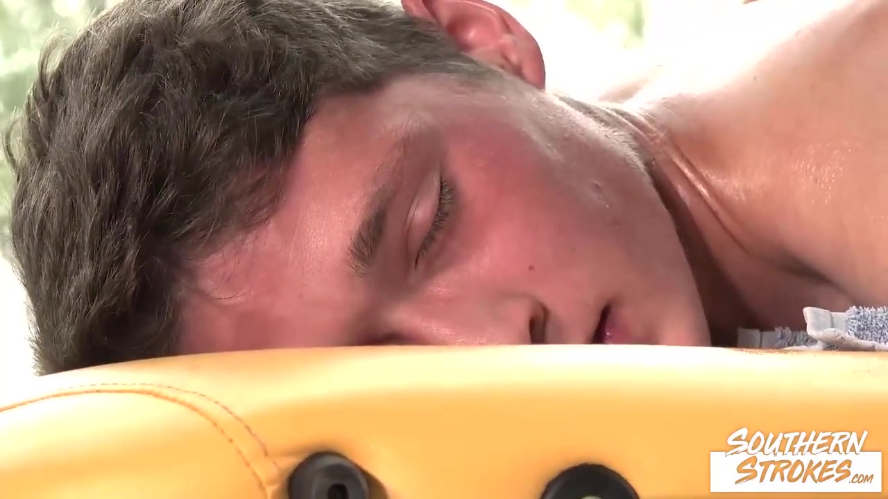 Patrik Crumble - Diego Alvaros Massages Twink
