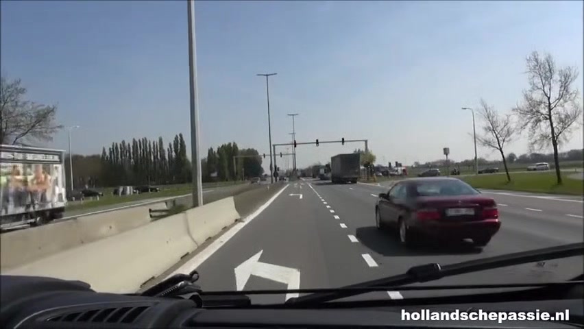Jong Blondje Neukt 2 Oude Mannen - Passie.Nl