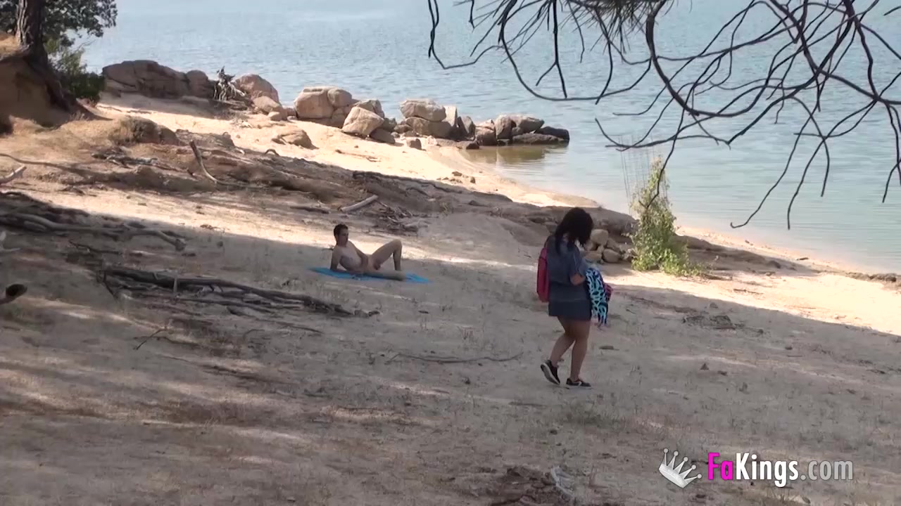 and nudist session with Alba and a stranger