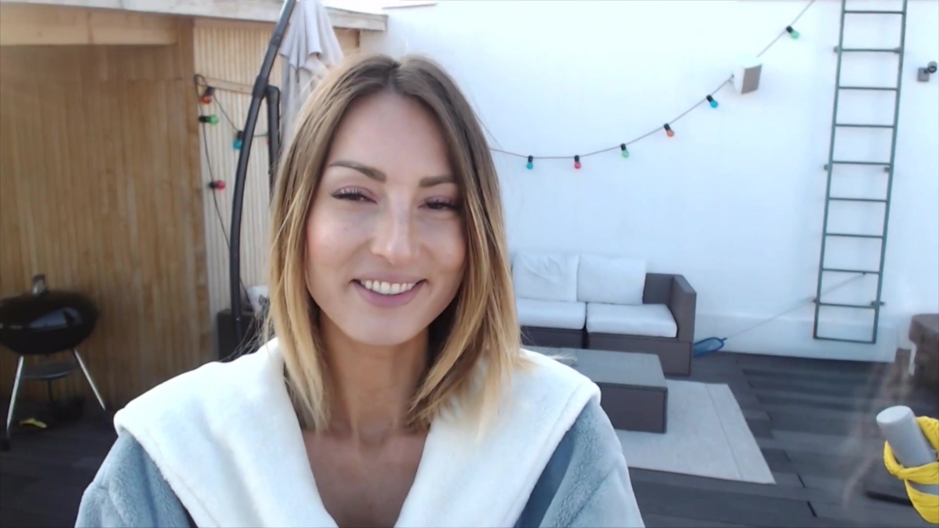 Nude Toes And Rooftops - Sex Movies Featuring Emma Lovett