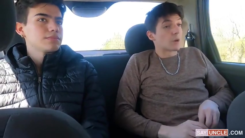 Latinos: Uber-foda I