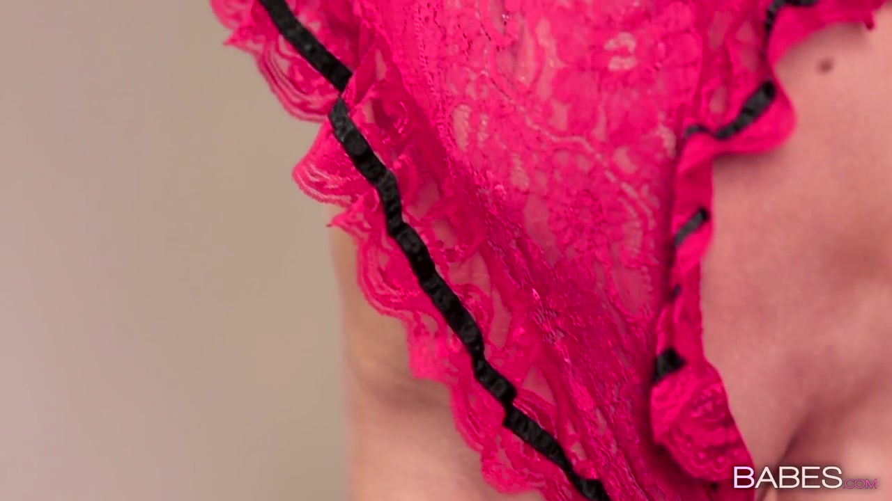 Slatsjana in Ready To Play - BabesNetwork