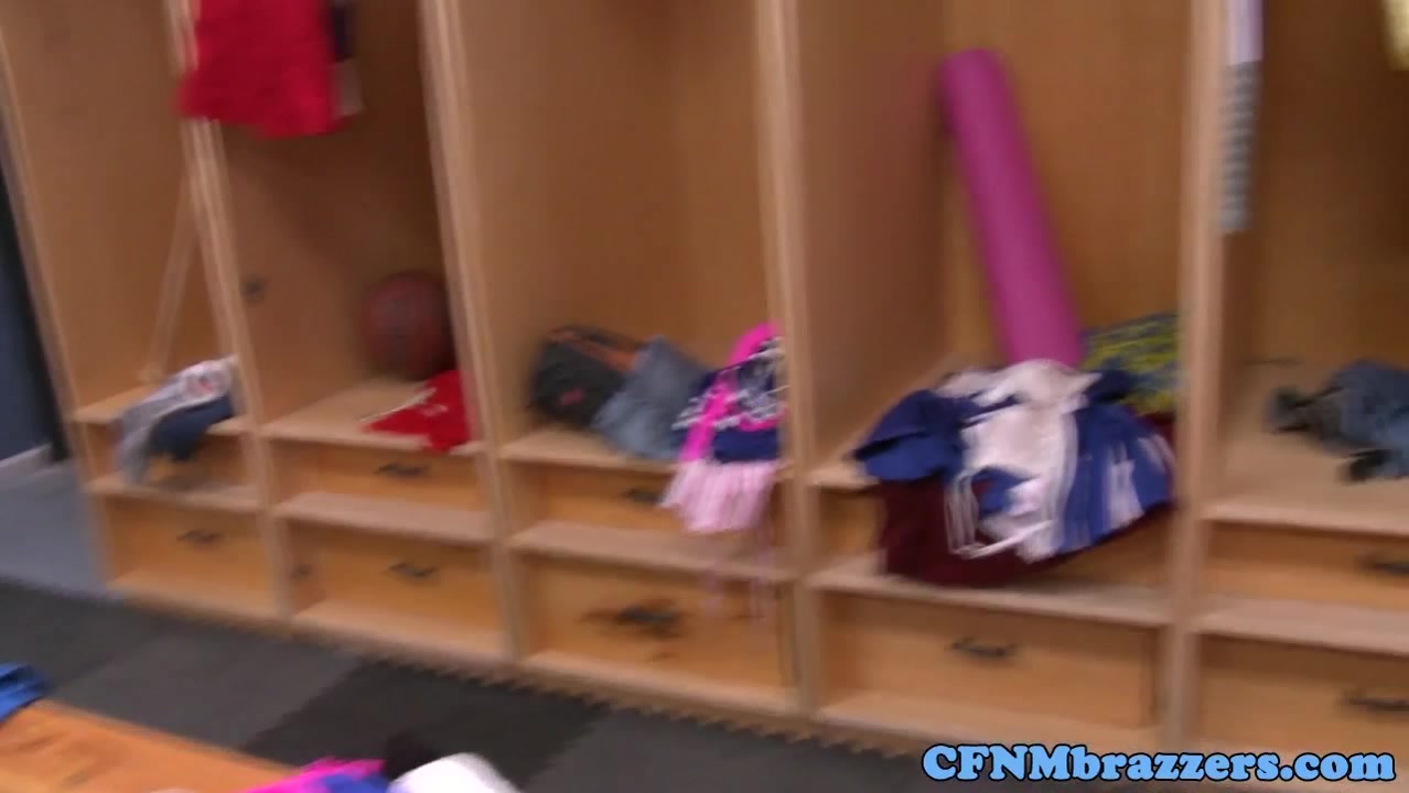 Cheerleader doms in fourway demand fucking