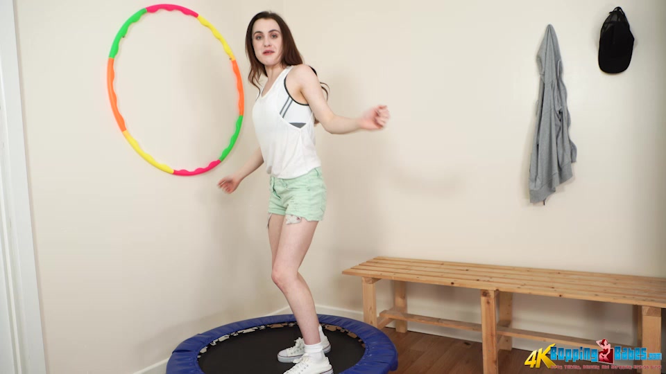 Lola Rae - Bouncing Around - BoppingBabes