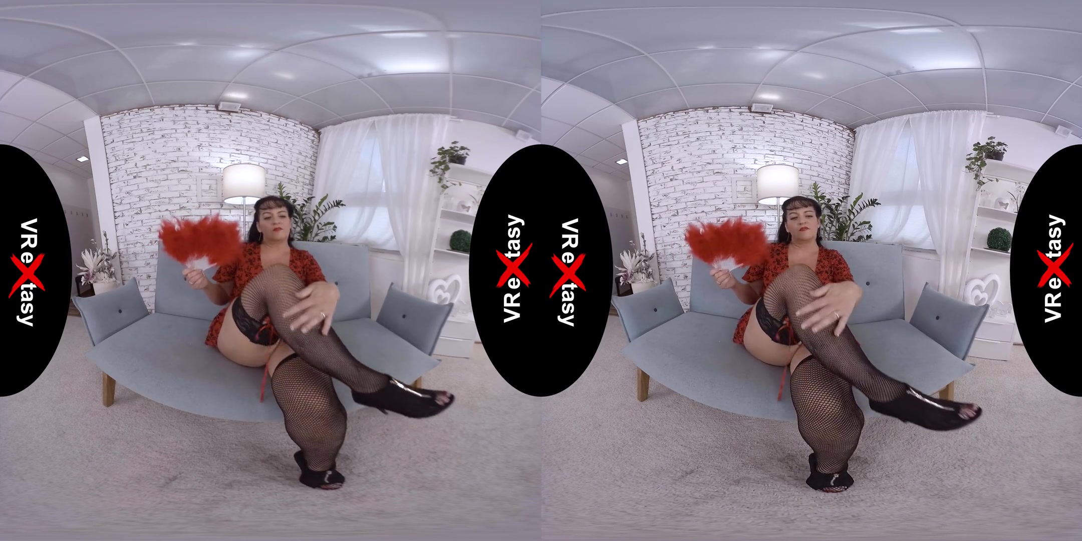 Patricia - Mature in Fishnets - Nylons High Heels Granny Fingering