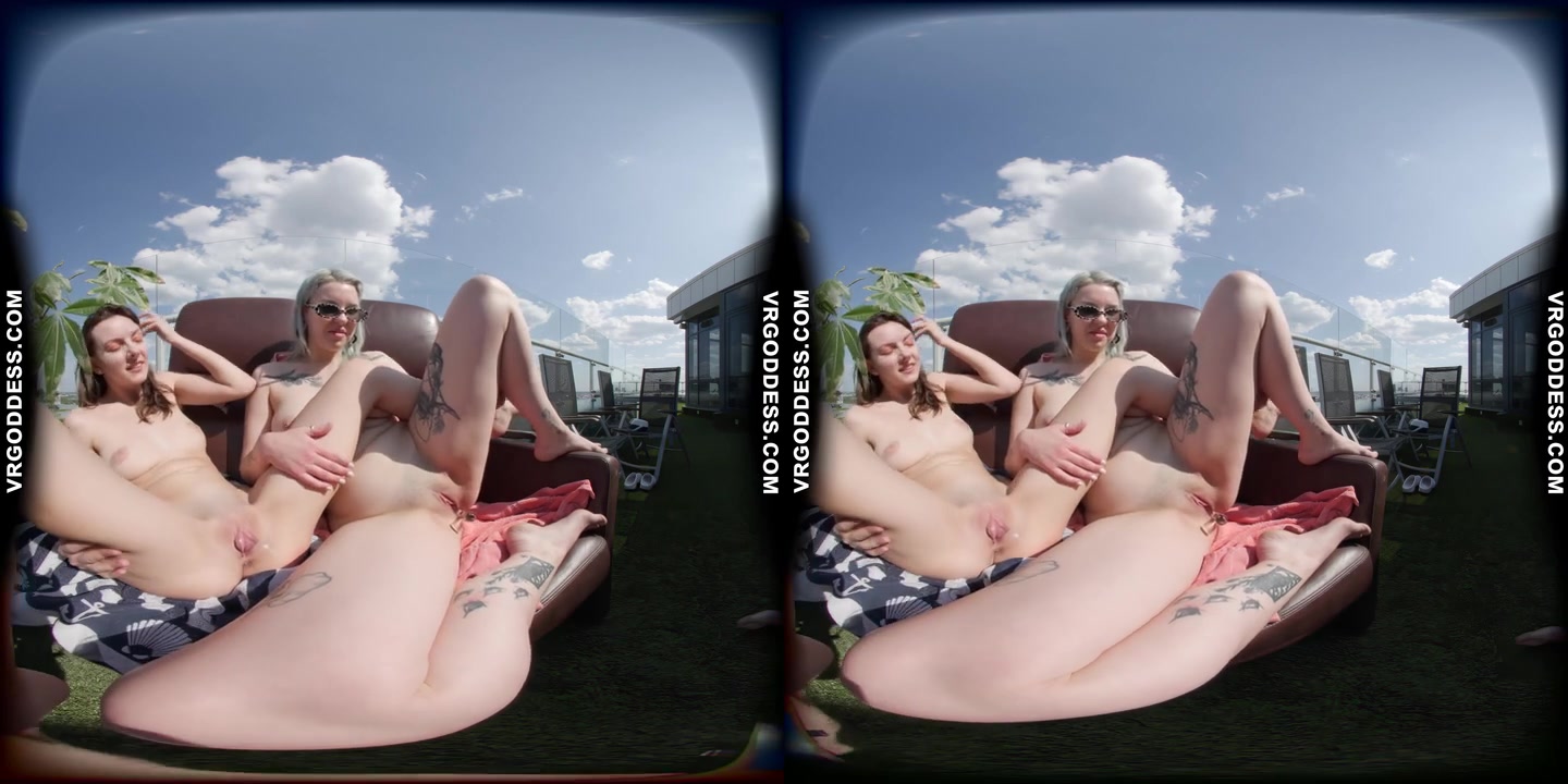 Mutual Masturabtion And Pussy Licking Under The Sun Outdoors With Sammie And Rebeka Ruby