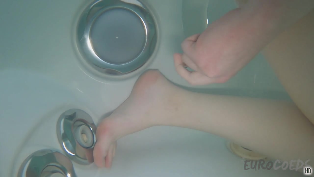 Winter Underwater Jacuzzi Masturbating With teen 18+ Matty