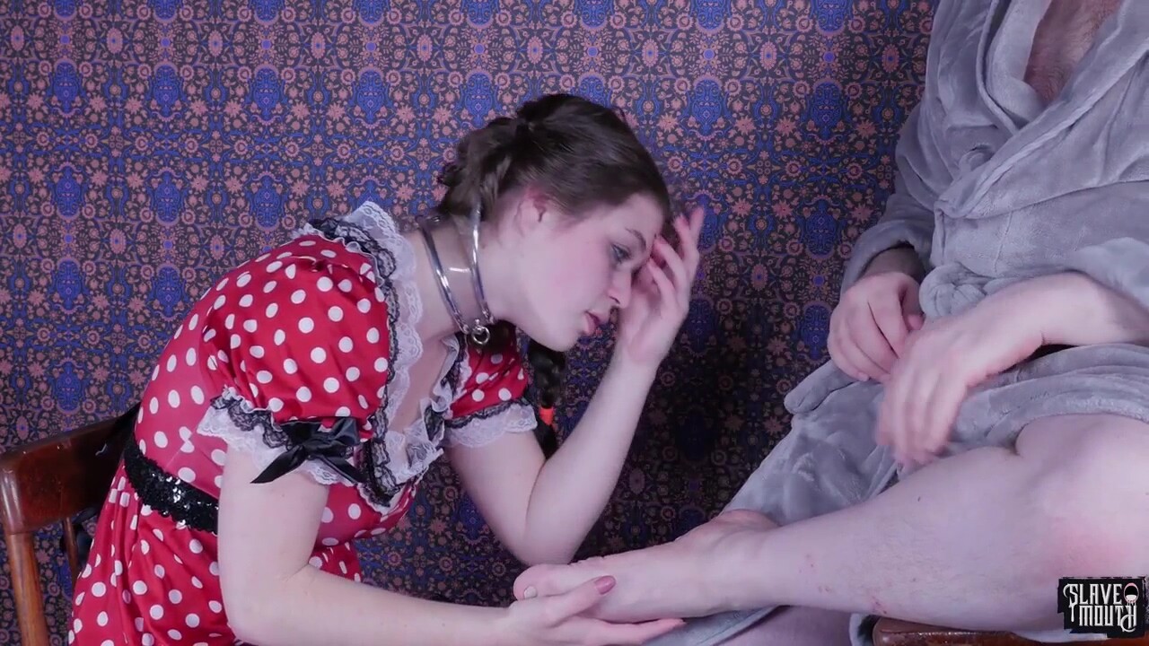 Anastasia Rose sucks on doms dick