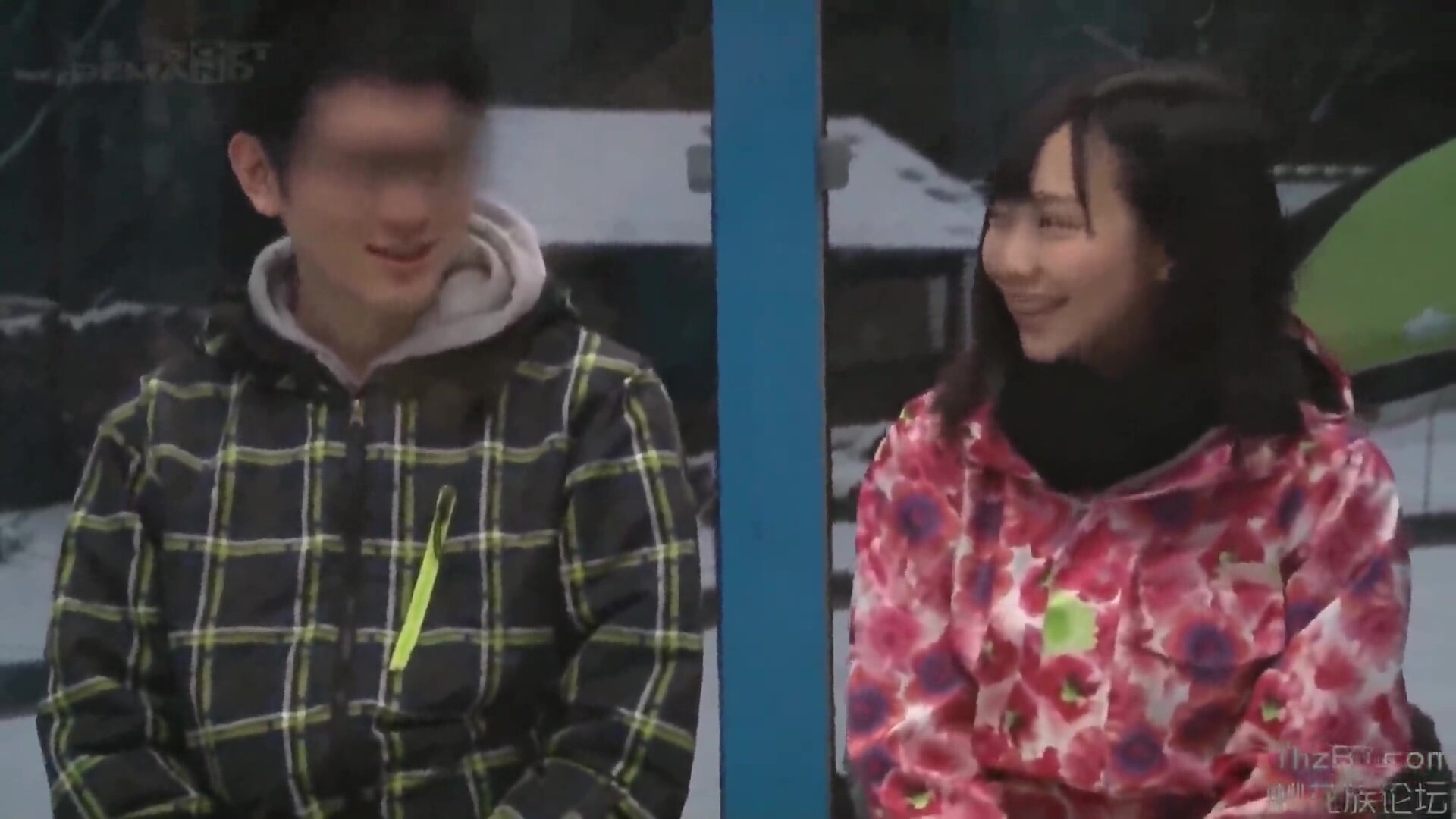 240512卒業旅行中で恋人未満な男女のセクセク025