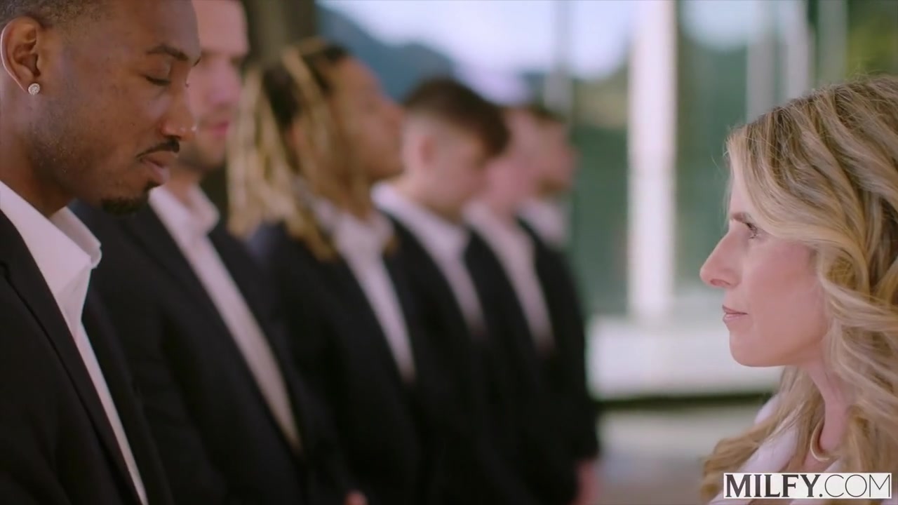 Hot Blonde Dped In Gangbang