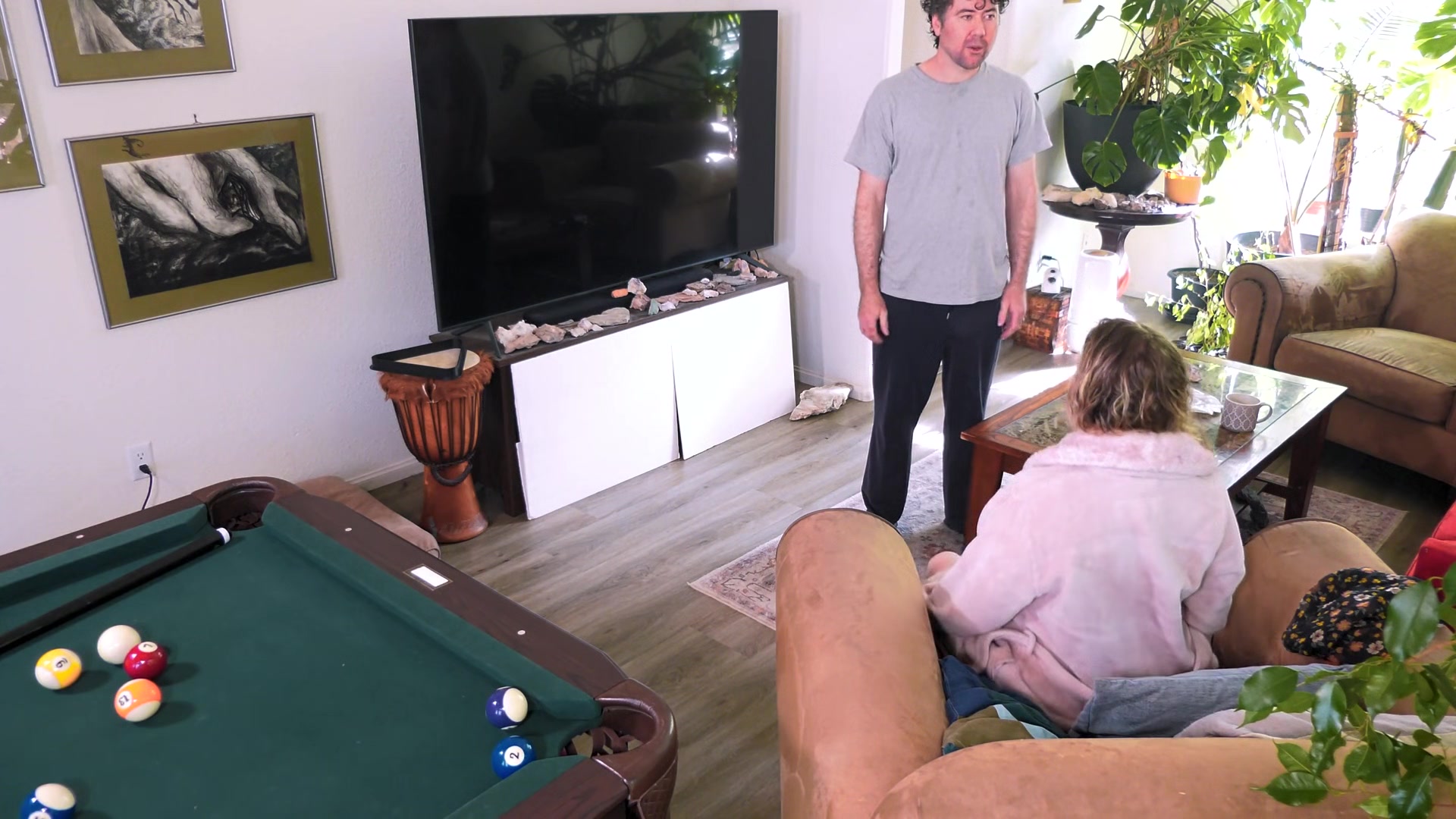 Sexy Stepmom Entertained And Fucked Her Stepson In The Livingroom