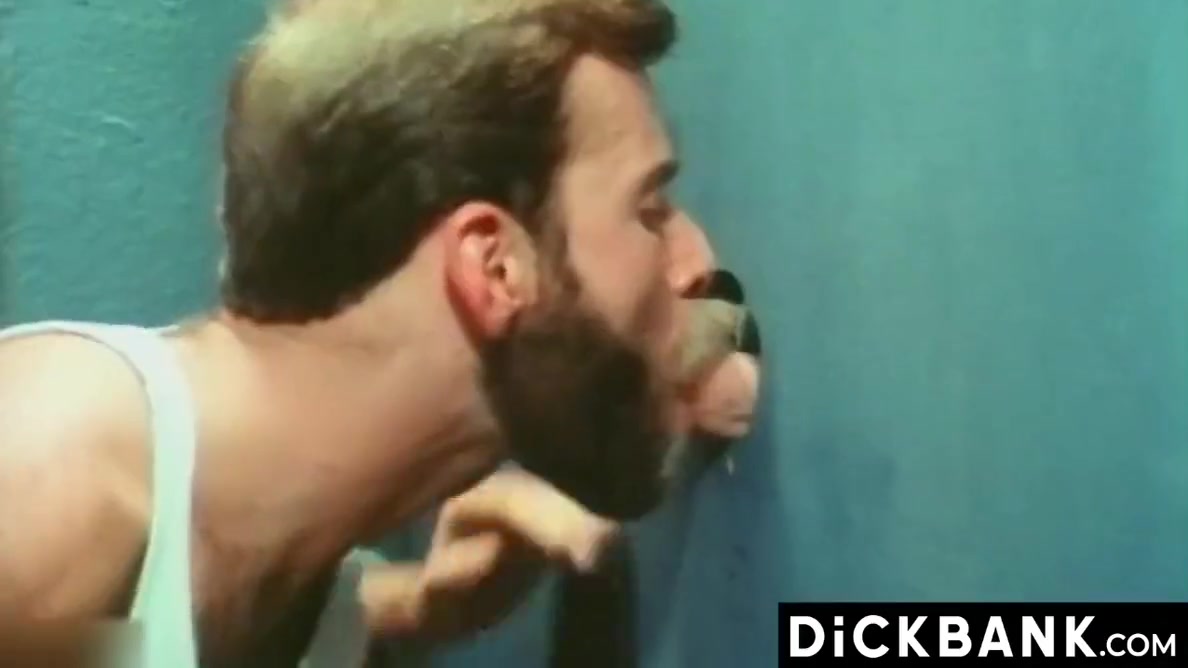 Hunts For Huge Dick With Steve Taylor And Michael Braun