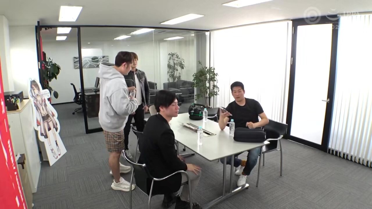 0008233_玩具 中だし 騎乗位などが含まれている