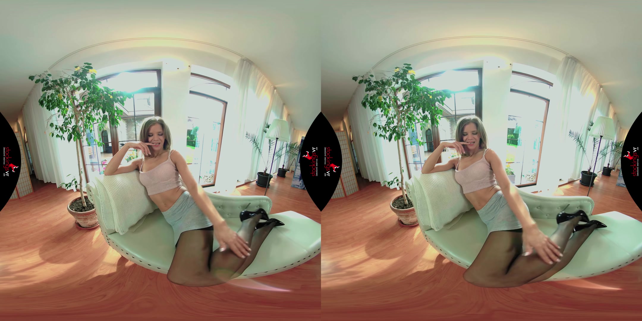 teen 18+ Treasure - StockingsVR
