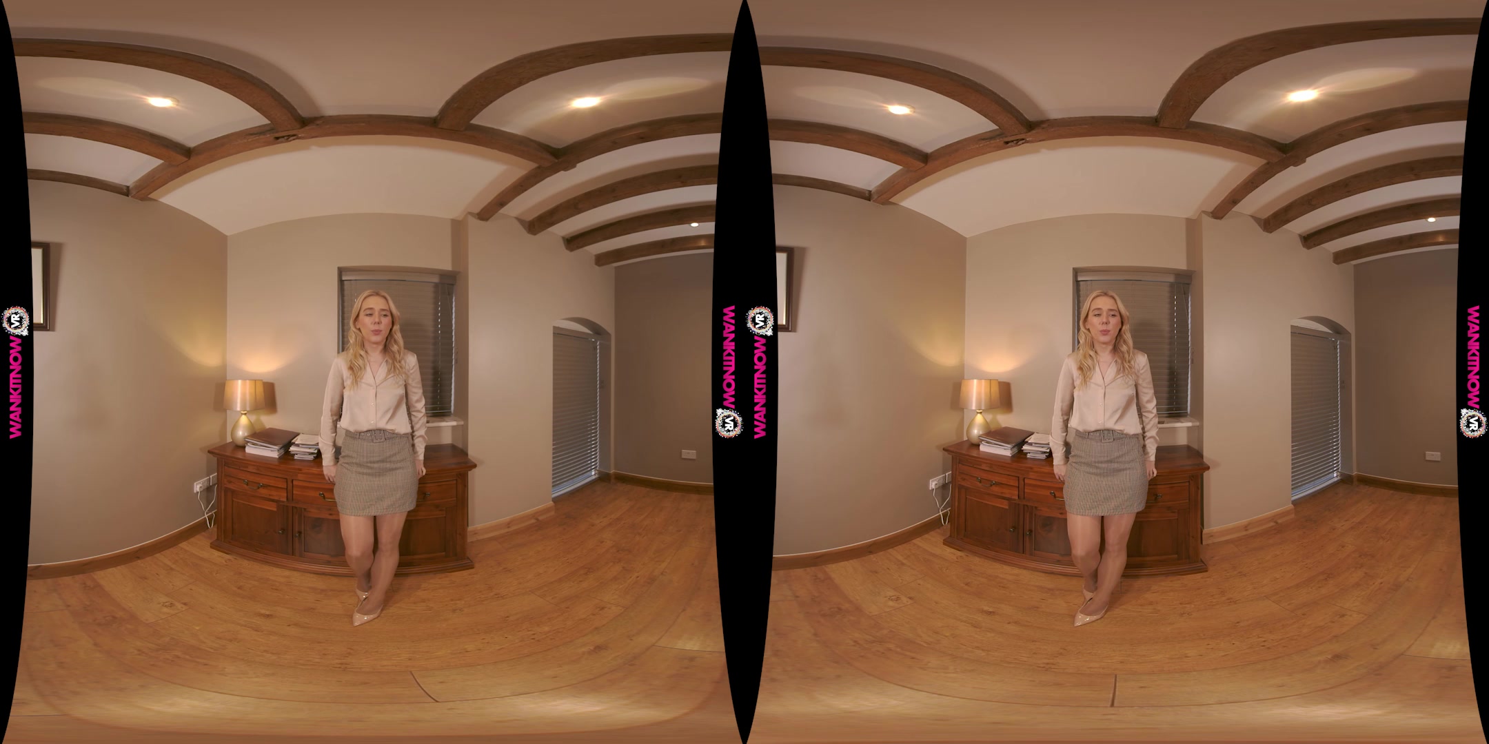 Job Or Wank featuring Amy W - WankitNowVR
